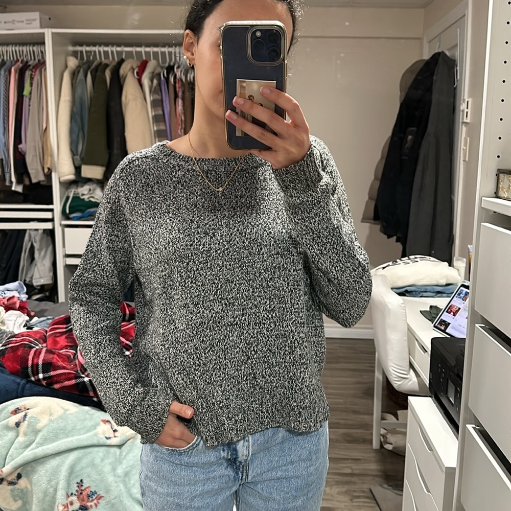 h&m black and white sweater